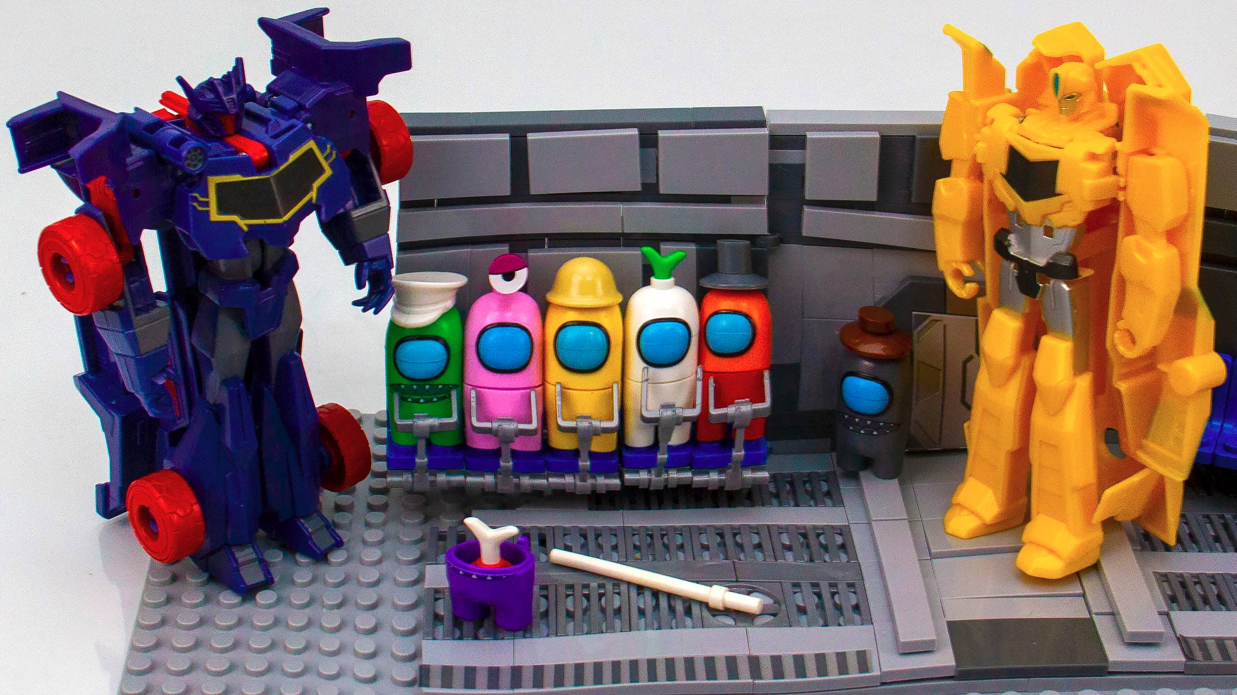 Among Us и Автоботы защищают свою базу от Десептиконов. Мультики для детей. смотреть онлайн