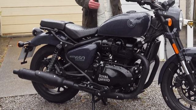 Royal Enfield INTERCEPTOR 650 -V- SHOTGUN 650! Side By Side Comparison Which Should YOU Buy?
