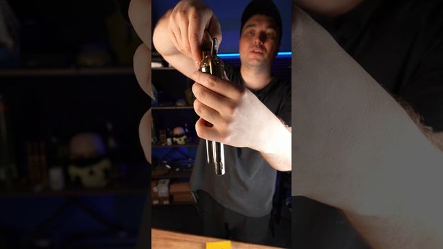 Макет револьвер Colt Peacemaker .45, 5½”, латунь, рукоять под кость (США, 1873 г.) DE-1108-L смотреть онлайн