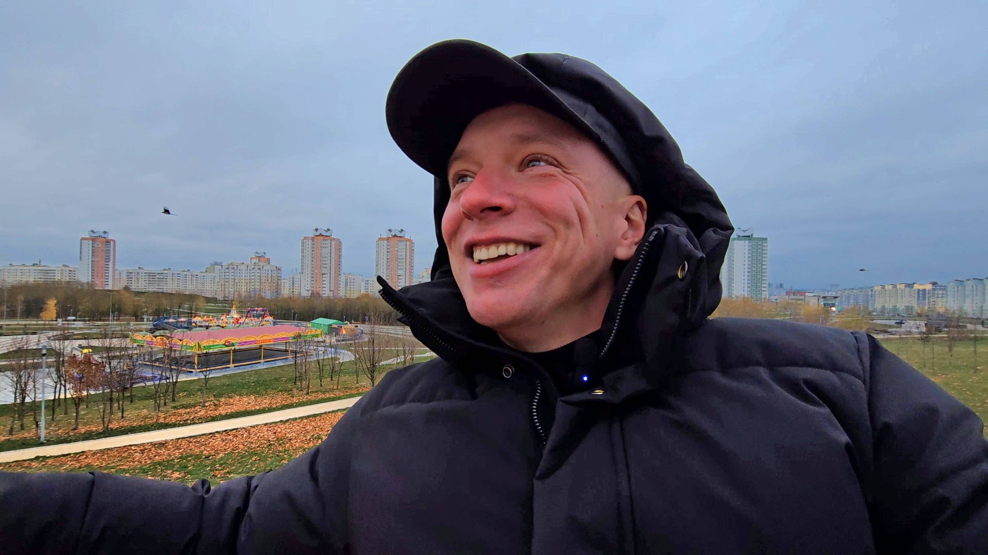 Над Шольцем смеются!В Германии закрывают Volkswagen.А в Беларуси Лукашенко открыл бассейн и стадион смотреть онлайн