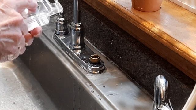 Moen Kitchen Faucet 1224B Cartridge Replacement, How To смотреть онлайн