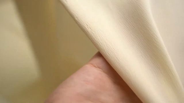 Ткань плательная (молочный) 80% ацетат, 15% шелк, 5% эластан Италия смотреть онлайн
