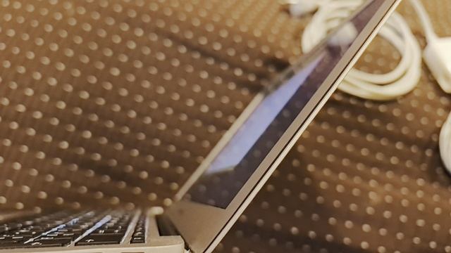 Macbook на продажу