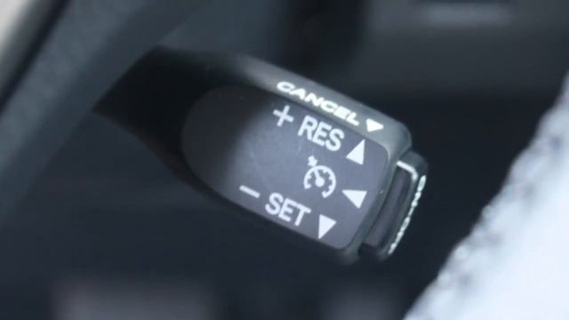 Toyota RAV4 2.0 4WD Executive Business Aut. | Navi | Leder | Xenon смотреть онлайн