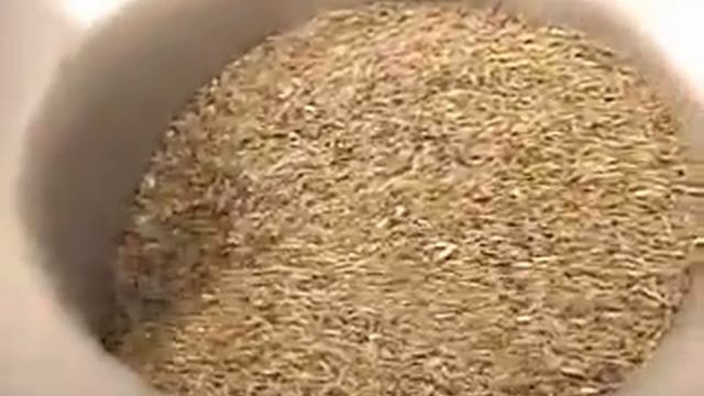 Quadro Comil - Grinding Cumin Seeds смотреть онлайн