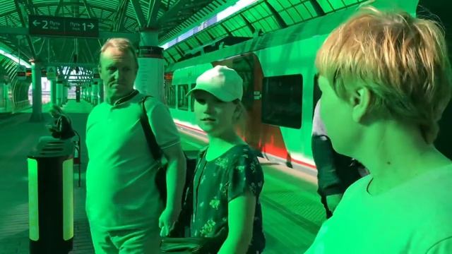 Одним весенним днём смотреть онлайн