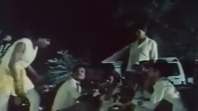 "Я друзей не меняю на баб" ( группа Бутырка) танцует Митхун Чакраборти смотреть онлайн