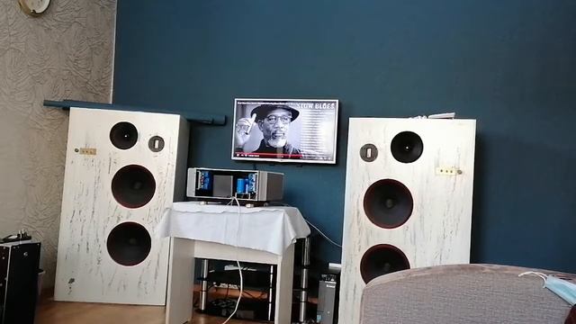 Запись на минимальном уровне громкости. смотреть онлайн