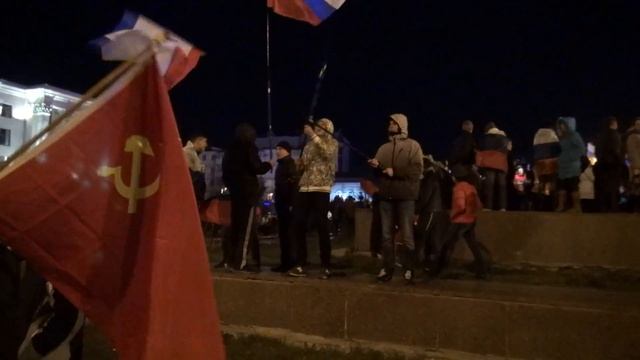 Крым. Референдум. Жители Симферополя празднуют смотреть онлайн