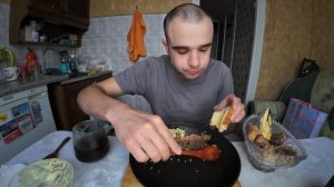 МУКБАНГ ГРЕЧКА ЦЕЛАЯ СКОВОРОДА / КОЛБАСА ЖАРЕНАЯ / БУТЕРБРОДЫ / ШОКОЛАД  EATING MUKBANG ASMR АСМР