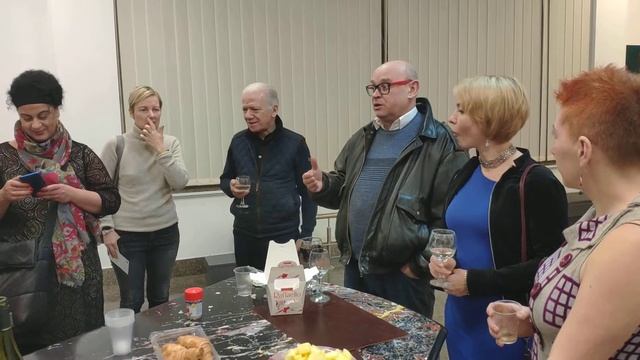 Дмитрий Корсунь о выставке Александры Ерастовой и о журнале "Стена" смотреть онлайн