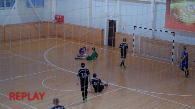 Воркута. Матч за 3 место в турнире по футболу "Новогодний кубок". Атлант - Воргашорец. смотреть онлайн