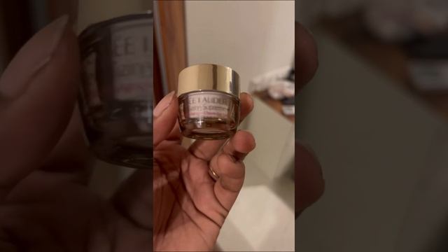 Morning Skincare routine before going school #innisfree #esteelauder #kiehls смотреть онлайн