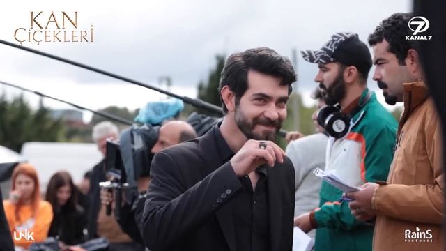 Kan Çiçekleri Kamera Arkası смотреть онлайн