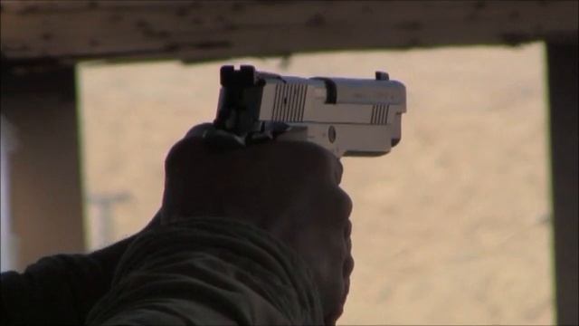 Зиг-Зауэр П-226, стрельба в дыню смотреть онлайн