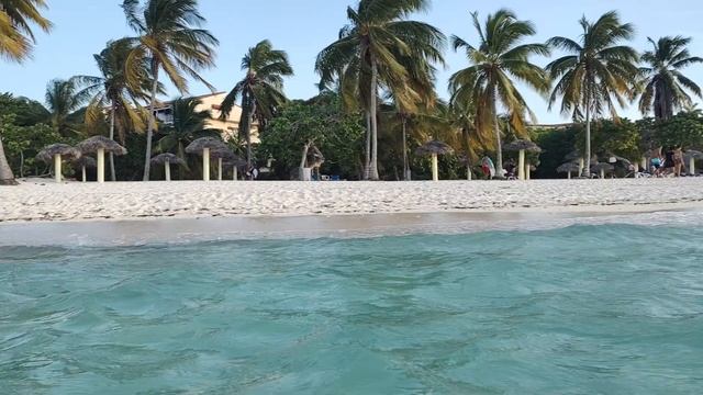 Playa Esmeralda,Holguin ,Cuba смотреть онлайн