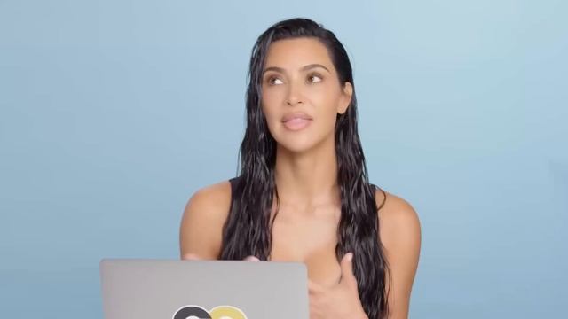 Ким Кардашьян отвечает фанатам в Интернете | Интервью на русском GQ