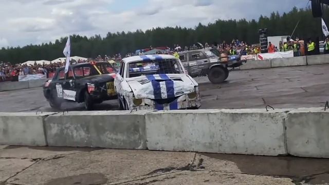 Автобои ВПП Зябровка Motorfest 2017 смотреть онлайн