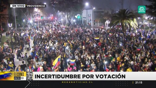 Manifestaciones de ciudadanos venezolanos generan cortes de tránsito en Providencia смотреть онлайн