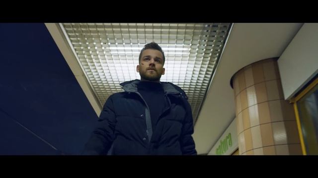 B-QLL - Oddałbym (Official Video) смотреть онлайн