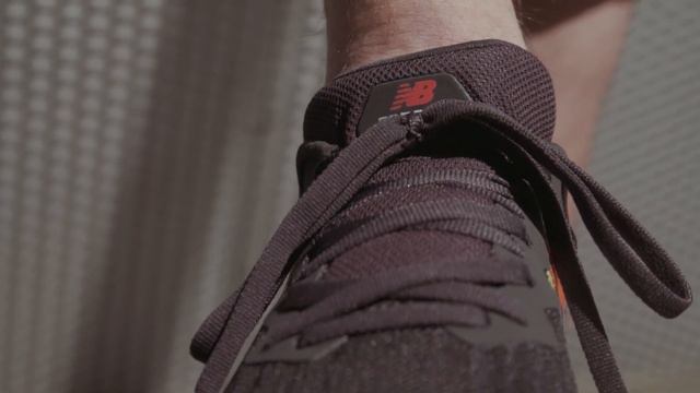 New Balance Fresh Foam Tempo: Una de las zapatillas mas rápidas y cómodas que hemos probado смотреть онлайн