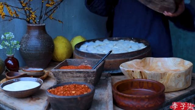 （铜锅涮肉）the Soup Base To Blanch Sliced Mutton In Freezing Days|Liziqi Channel.Liziqi Channel