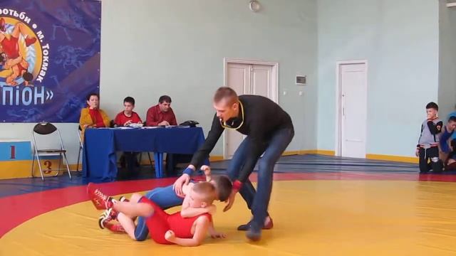 Вільна боротьба м.Токмак - клуб "Чемпіон" смотреть онлайн