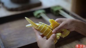 “The life of rapeseed oil”《菜籽油的一生》之*钵钵鸡,蛋黄酥,油焖笋,咸蛋黄小龙虾)哈！哈！丨Liziqi Channel