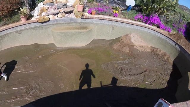 How to clean a swamp pool #3 mountain of mud смотреть онлайн