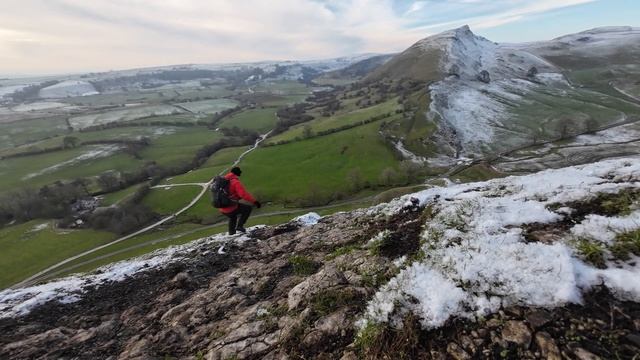 Parkhouse Hill & Chrome Hill - An Early Winter Hike смотреть онлайн