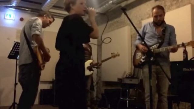 Sunday Inn – speak up, I can’t hear you смотреть онлайн