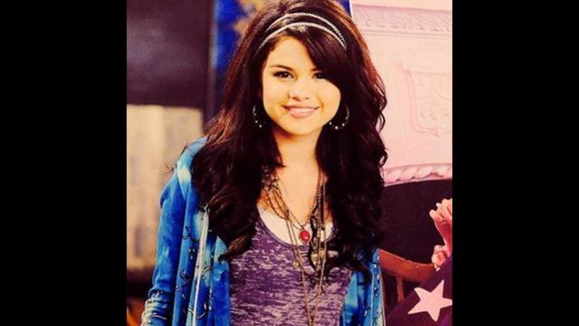 Selena Gomez - Bang a drum (photo's) смотреть онлайн