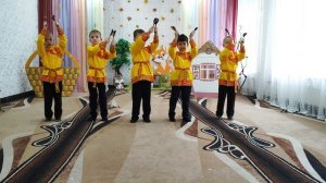 Песня "Ах, вы, сени мои... " с элементами игры на деревянных ложках