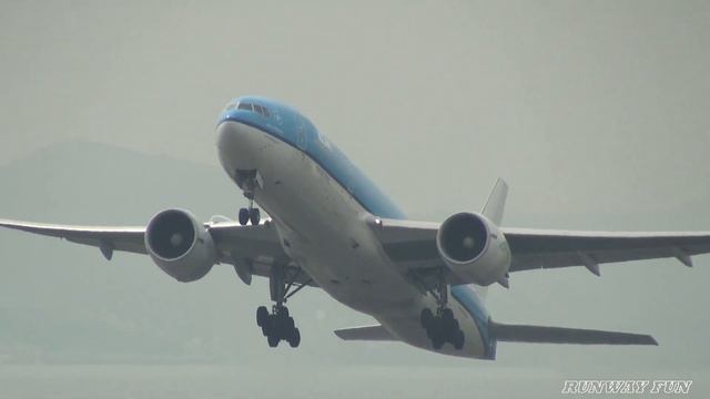 KLM Royal Dutch Airlines PH-BQA Boeing 777-206/ER Kansai Airport смотреть онлайн