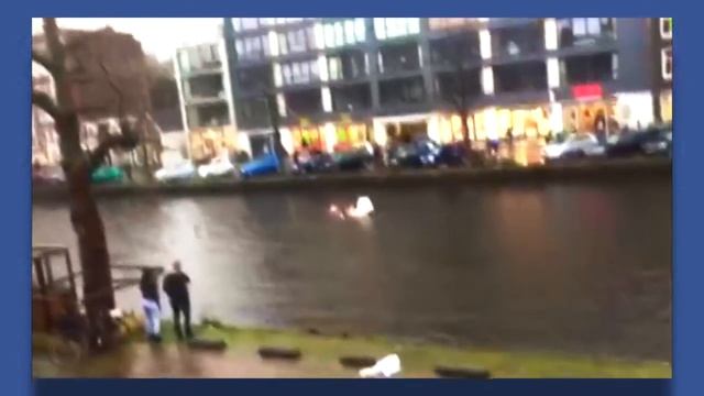 В Нидерландах спасли женщину с детьми от гибели смотреть онлайн