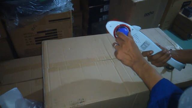 DOLPHIN Shape Body MASSAGER JY 508 Unboxing смотреть онлайн