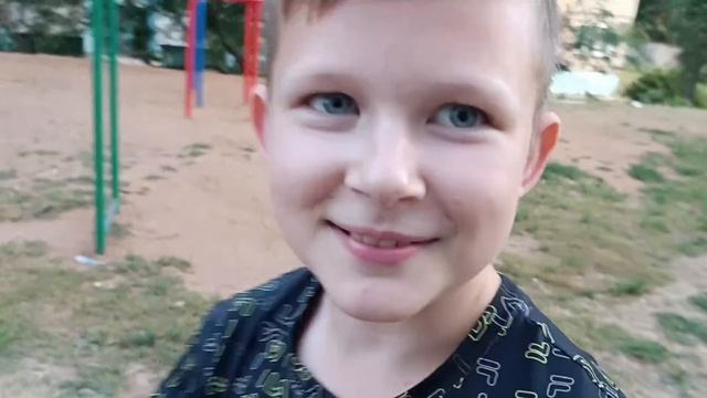 Артем в поисках хейтеров смотреть онлайн