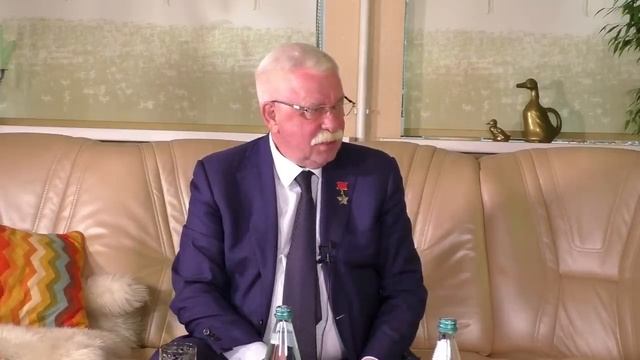 Александр Руцкой_ Люди вас ненавидят… смотреть онлайн