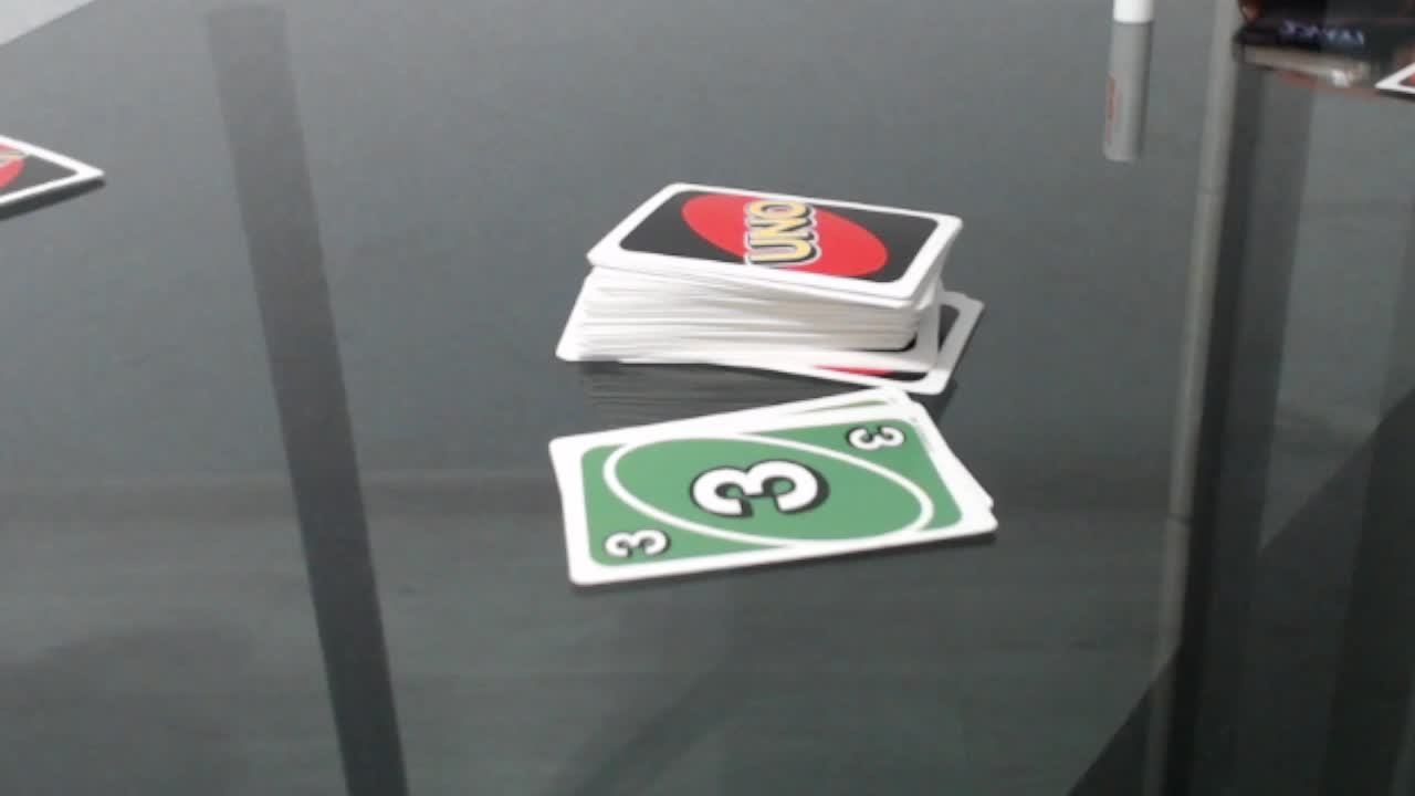 Играем в УНО