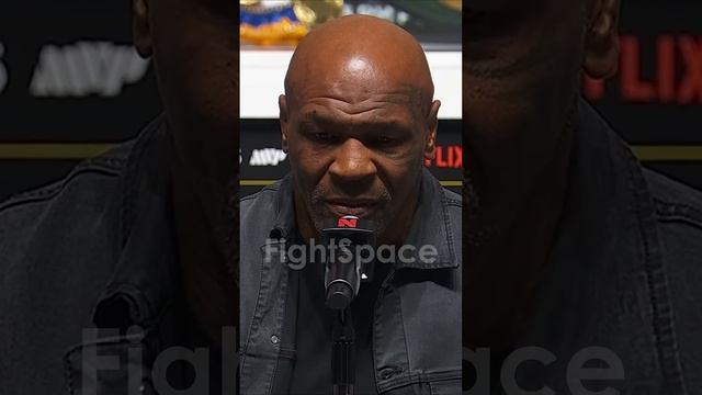 Майк Тайсон разозлился на вопрос журналистки / Майк Тайсон - Джейк Пол | FightSpaceMMA смотреть онлайн