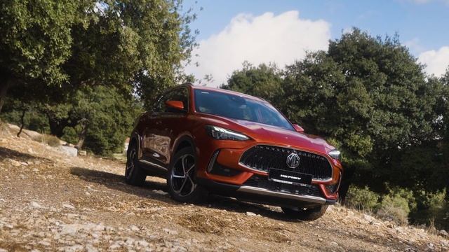 سيارة MG HS PHEV الكهربائية الهجينة смотреть онлайн