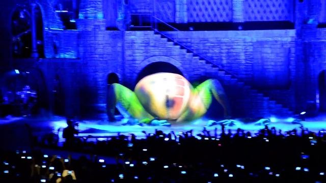 Леди Гага. Роды смотреть онлайн