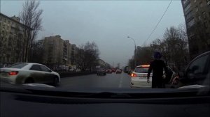 стошнило на дороге