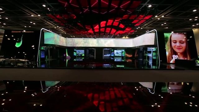 Kinetic LED Screens смотреть онлайн