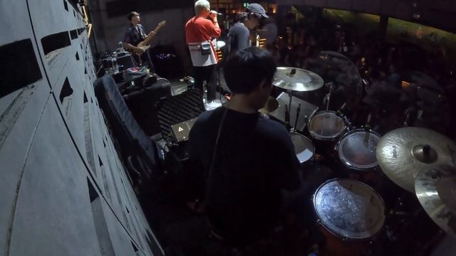 เส้นบางๆ - INDIGO live in TDREM | sLEEPsLOPE(drum cam) смотреть онлайн
