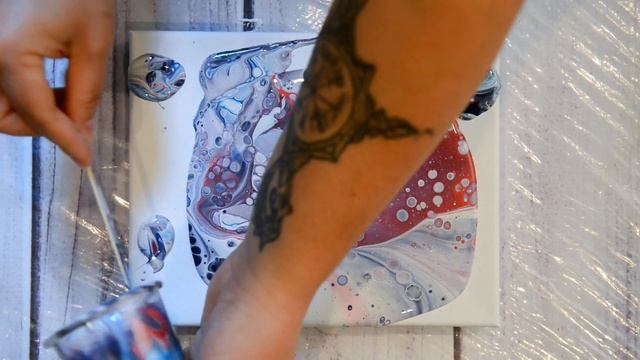 (42) Acrylic Pour with Blues, Light Grey & RED Dirty Cup Flip!! смотреть онлайн