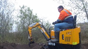 Первый металло-коп на мини-экскаваторе