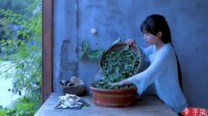 甚于肉味的治愈美食，带些雨露的清甜——鸡枞菌|Liziqi channel