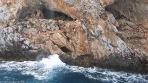 ОПАСНЫЕ ПРЫЖКИ С ВЫСОТЫ В ВОДУ ОТ ПЕРВОГО ЛИЦА