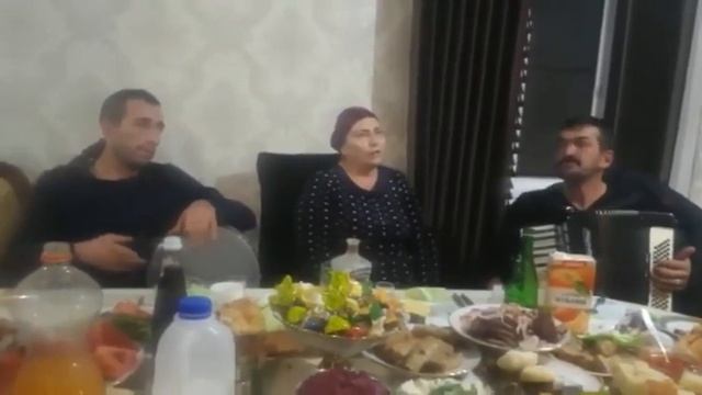 Даргинские песни.Самые классные компании. Весело и душевно сидят. смотреть онлайн